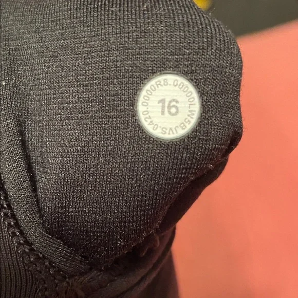 NWOT Lululemon Athletica Wunder Under High Rise Black Leggings - Picture 3 of 6